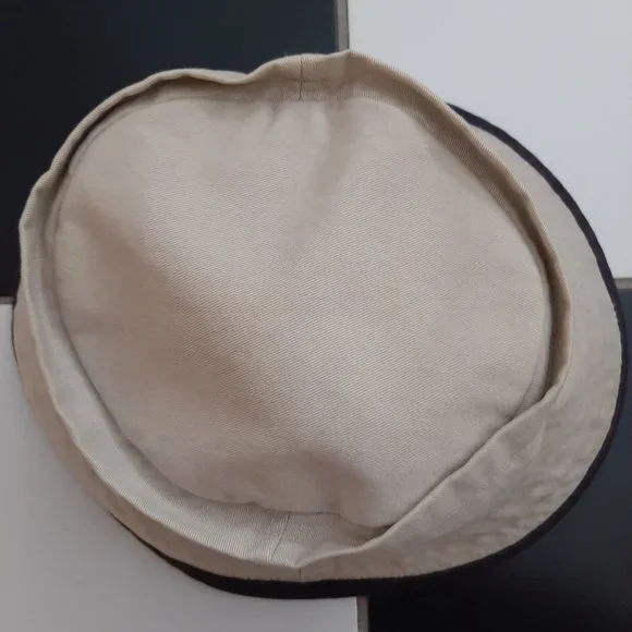 Hat - Picture 5 of 9